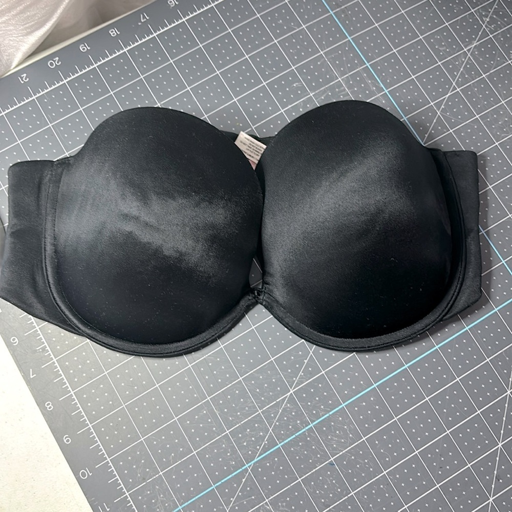 Victoria’s Secret Very Sexy Black Strapless women’s Bra 36D